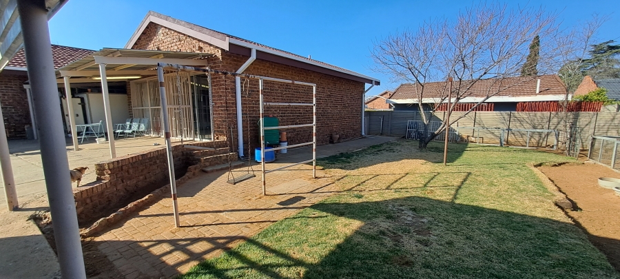 4 Bedroom Property for Sale in Riebeeckstad Free State